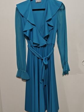 Vintage Wrap-Style Ruffle Dress With Sheer Sleeves